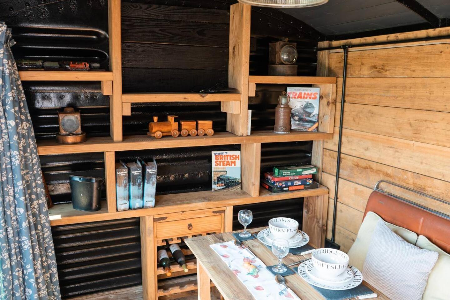 Swallowfield Glamping-Station Master Yeovil Exterior foto